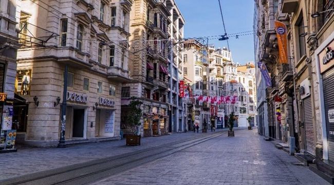 Saat 22:00 yasağı kaldırılacak mı? Vatandaş saat sınırlaması yasağının kalkmasını bekliyor