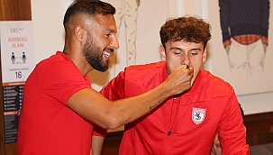 Samsunsporlu futbolcuya doğum günü sürprizi