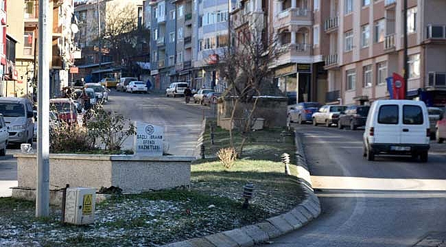 Osmanlı'dan kalan 2 mezara mahalleli sahip çıkıyor