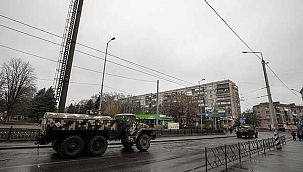 Kiev'de; 25 binden fazla silah ve 10 milyon mühimmat halka dağıtıldı