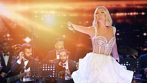 25 yaş küçük sevgilisiyle evlilik kararı! Seda Sayan ve Çağlar Ökten evleniyor mu?