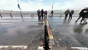 Bağlantı noktaları ayrılan Unkapanı Köprüsü ulaşıma kapandı