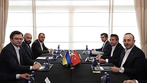 Bakan Çavuşoğlu, Ukrayna Dışişleri Bakanı Kuleba ile tarihi zirve öncesi görüştü