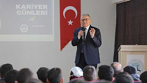 Başkan Büyükkılıç'a Öğrencilerden Çoşkulu Karşılama