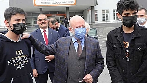 Başkan Çolakbayrakdar'dan Gençlere 3 Yeni Kütüphane Müjdesi