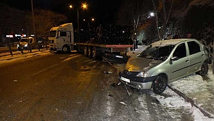 Son Dakika: Buzlanan yolda 15 araç birbirine girdi