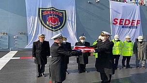 Deniz Kuvvetleri'nin En Büyük Gemisi LHD ANADOLU'ya Törenle Türk Bayrağı Çekildi