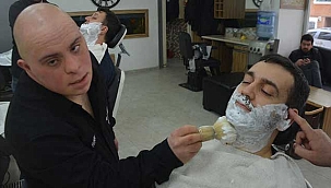  Down sendromlu berber çırağı...