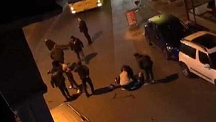 Flaş Haber... 2 kişiyi vuran saldırganı vatandaşlar etkisiz hale getirdi