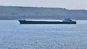 Flaş Haber...Demir yüklü gemi Çanakkale Boğazı'nda karaya oturdu