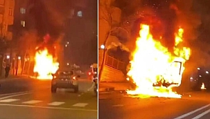 Flaş Haber...İçinde yolcuların olduğu minibüs alev aldı