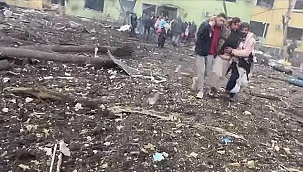 Flaş Haber... Rus birlikleri Mariupol’de doğum hastanesini vurdu