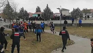 Futbol maçında kavga! Maç tatil edildi 