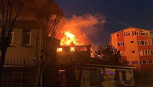  Gecekonduda başlayan yangın, yanındaki binalara sıçradı