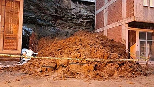 Heyelan nedeniyle 3 bina tahliye edildi