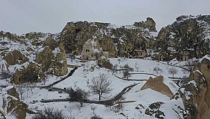 Kapadokya'da balon turları kar yağışı nedeniyle ertelendi