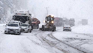 Kar ve tipi ulaşımı aksatıyor