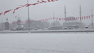 Kar yağışı etkili olmaya devam ediyor