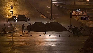 Kiev'de patlama sesleri! Tren istasyonu civarı füzeyle vuruldu