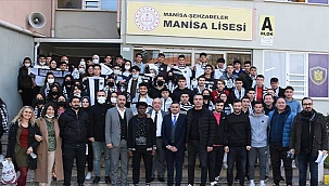 Manisa FK Futbolcuları Manisa Lisesi Ögrencileriyle Buluştu