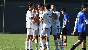 Manisa Futbol Akademisi'nde Hafta İçi Mesaisi