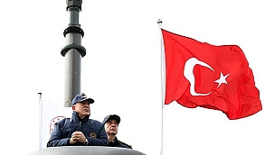 Milli torpido AKYA'nın ilk atışını Bakan Akar gerçekleştirdi