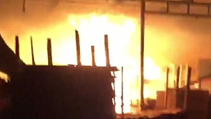  Palet imalat atölyesinde yangın!