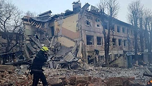 Rus ordusu tarafından kuşatılmış Mariupol'de 12 günde 1582 sivil öldü