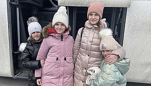 Savaşın ortasında kalan 4 kardeş, Türk otobüs şoförü sayesinde ailesine kavuşacak