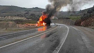 Seyir halindeki TIR alev aldı