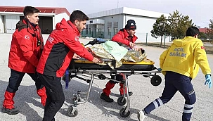 Son Dakika: Dağlık bölgede kayak yapan İtalyan ekibin üstüne çığ düştü