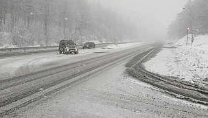 Sürücüler Dikkat! Kar yağışı ve sis ulaşımı olumsuz etkiliyor