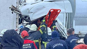 TEM Otoyolu'nda 32 araç birbirine girdi. Yaralılar...