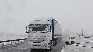 Yoğun kar yağışı; şehirler arası ulaşım aksatıyor