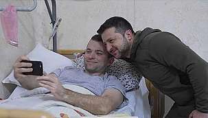 Zelenskiy, yaralı askerleri ziyaret etti
