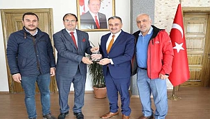  Ahmed İslamoğlu İmam Hatip Lisesi'nden Başkan Cabbar'a Teşekkür Ziyareti