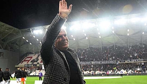 Altay'da Mustafa Denizli ile fesih işlemi sonuçlandı