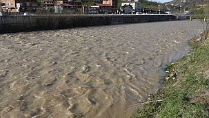 Ani kar erimeleri derelerde taşkın riskini arttırdı