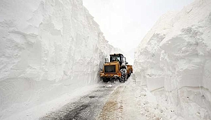Baharda, 8 metre karla mücadele!