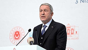 Bakan Akar: Ukrayna'daki sivillerin tahliyesi için yoğun çaba harcıyoruz