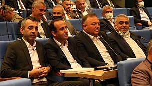 Başkan İlmek Büyükşehir Belediyesi Meclis Toplantısı'na Katıldı