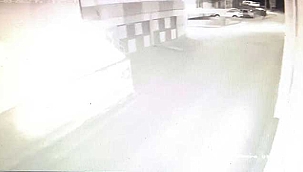 Binanın giriş katında doğalgaz kaynaklı patlama!