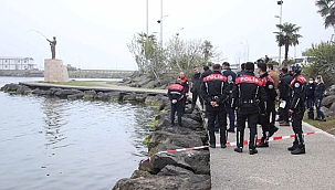  Deniz kıyısında ceset 