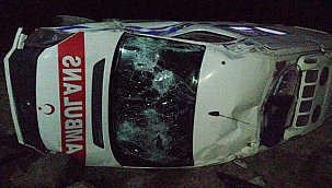 Feci kaza! SMA'lı Elif bebeği taşıyan ambulans devrildi: 4 yaralı