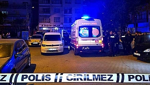 Flaş Haber! Sokak ortasında iki grup arasında kavga...