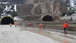 Heyelan sonrası Bolu Dağı Tüneli'nde yol açma çalışmaları devam ediyor