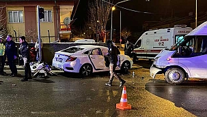 Kar yağışı ve buzlanma! 2 ayrı trafik kazasında 9 yaralı! 