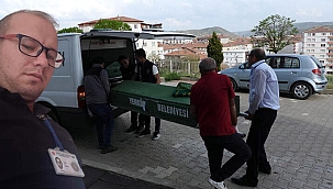  Komşusunu tüfekle öldürdü