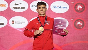 Milli güreşçi Emre Mutlu bronz madalya kazandı