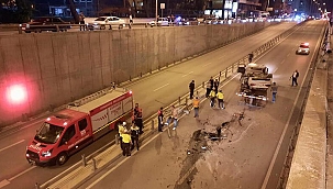  Otomobil, 5 metre yükseklikten alt geçide düştü